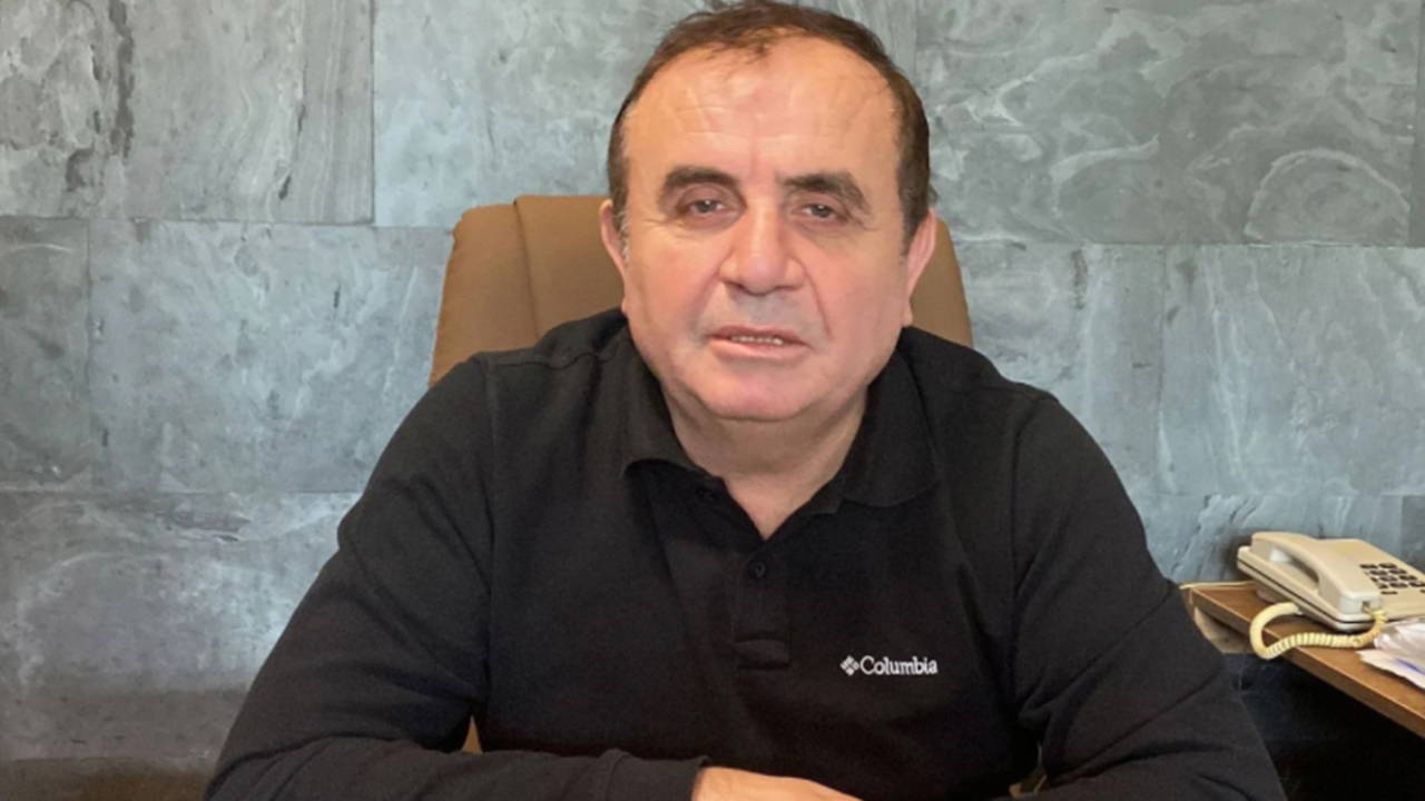 trafikte araci cekilen akpli meclis uyesi partiden istifa etti LKFKfXz9