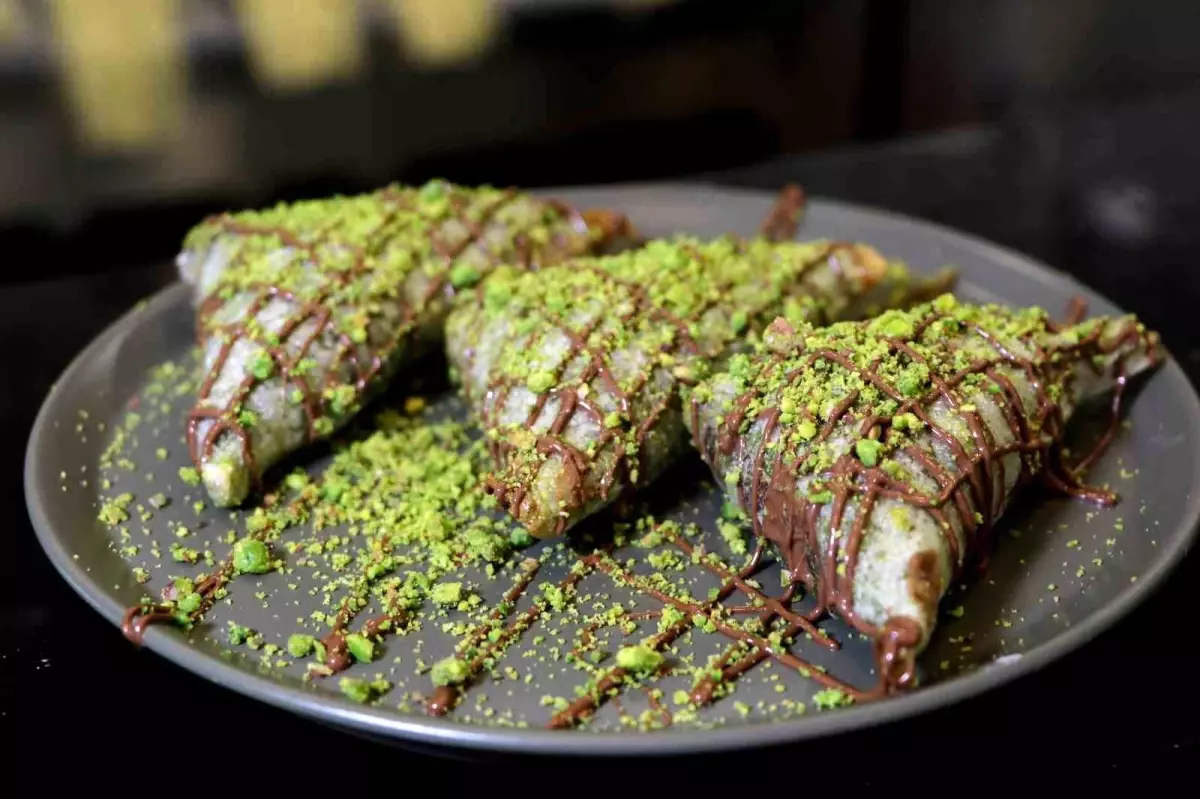 adana bombasi geleneksel lezzetlere rakip oldu 2u88qRIl.jpg