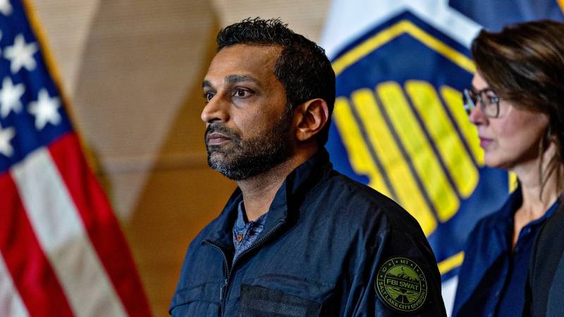 fbi direktoru yeni zelandali yetkililere 3d yaziciyla uretilen silahlari hediye etmisti hediyeler yasa disi bulundu V7lI4Vsp