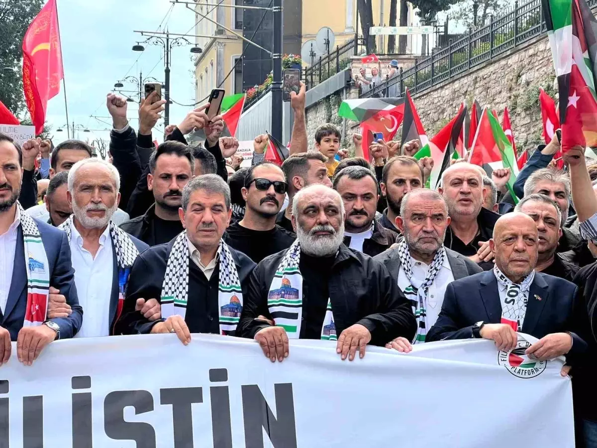 istanbulda israilin filistin soykirimina karsi buyuk yuruyus dg9zAzrQ