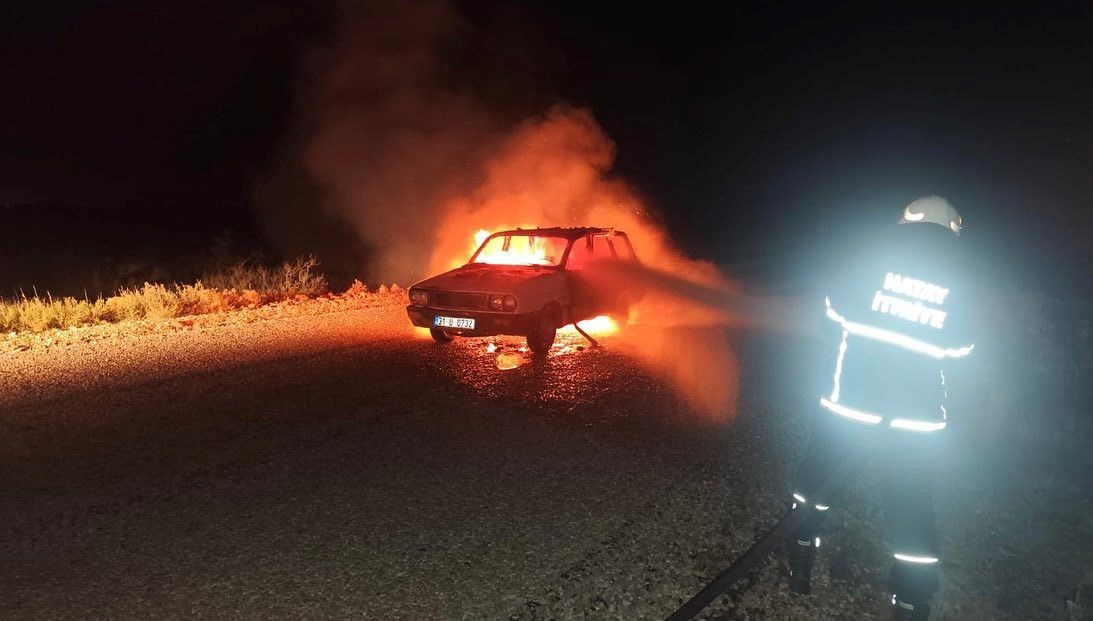 korku dolu anlar seyir halindeyken yanmaya basladi 8xxsvdHG.jpg