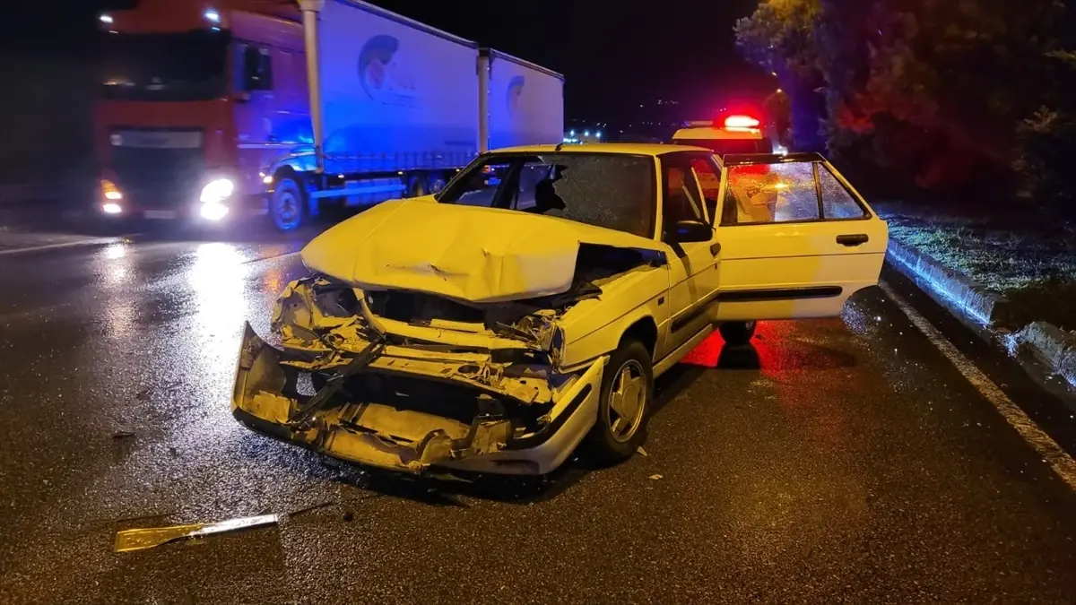 tekkekoyde otomobil kazasi IDXpkF64.jpg