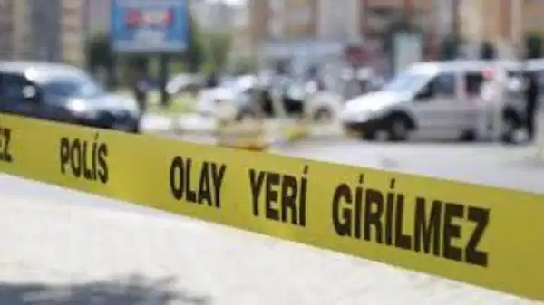 eskisehirde dehset 70 yasindaki kadin evinde bogazi kesilmis halde bulundu A2XAxFYO.jpg